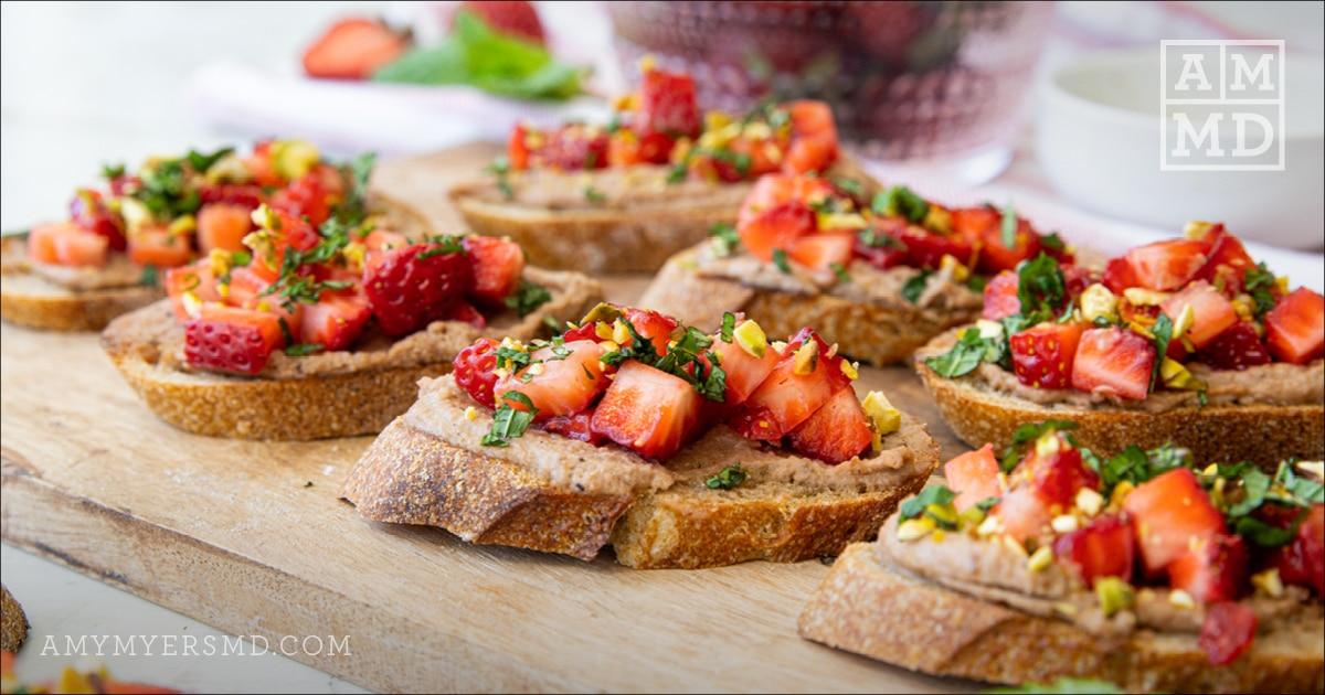 Close up strawberry pistachio crostini recipe - Strawberry Pistachio Crostini - Amy Myers MD®